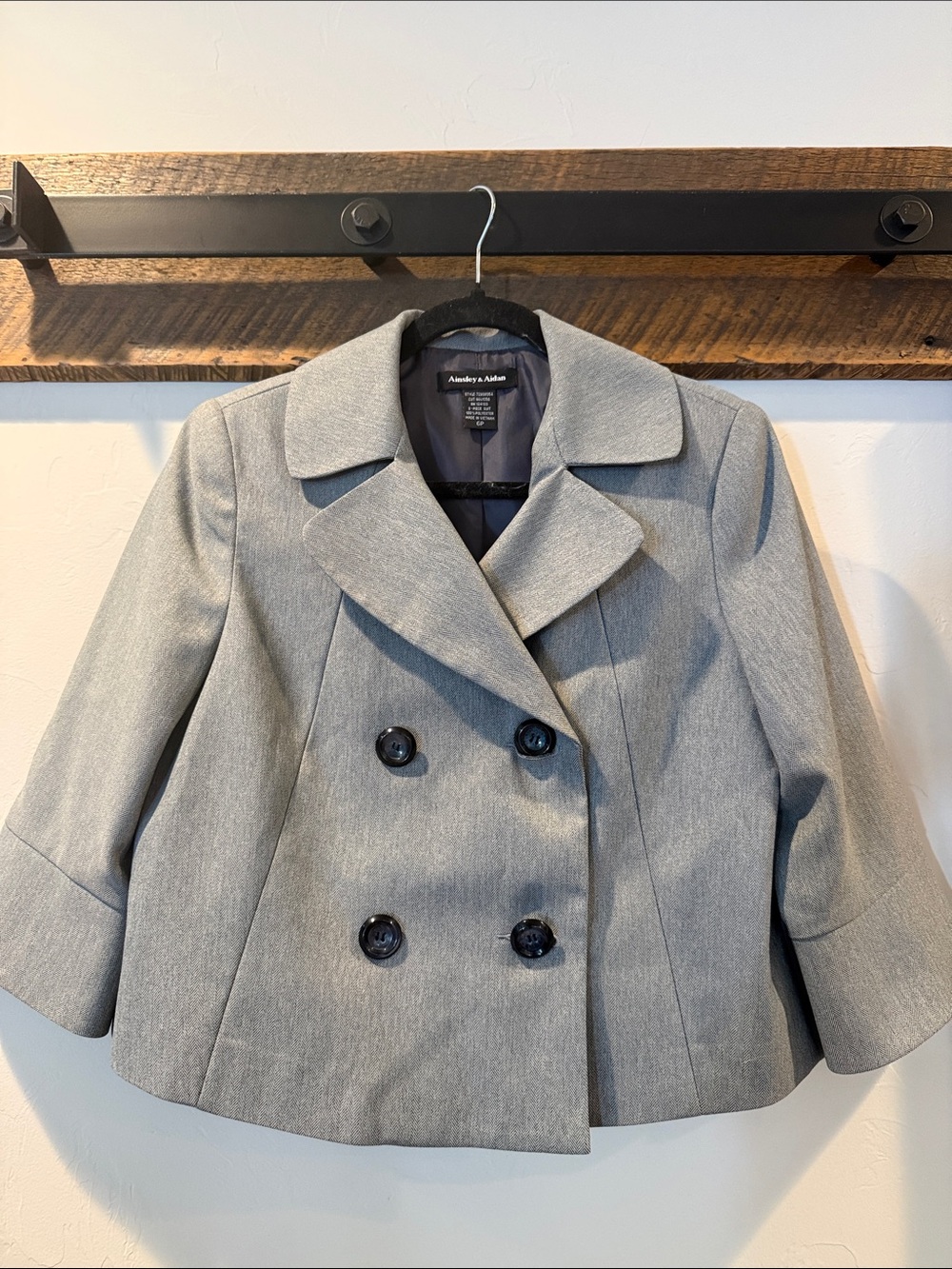 AINSLEY & AIDAN Gray Double-Breasted Crop jacket